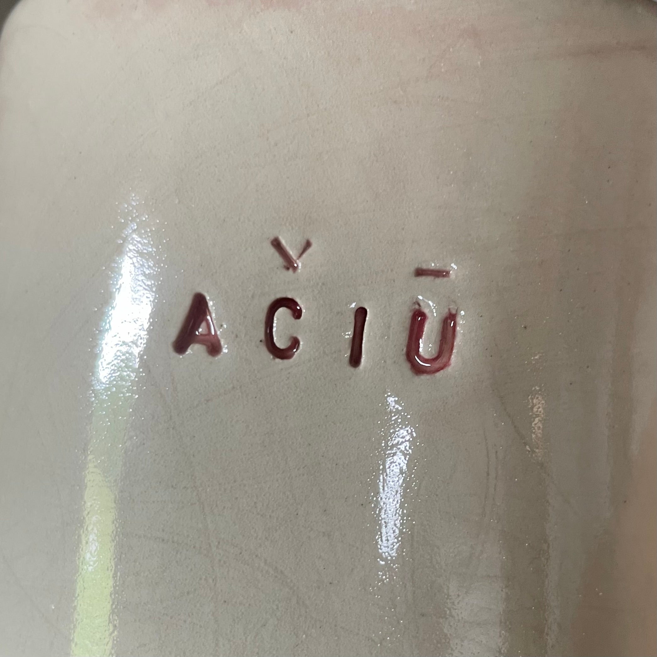 Didelis sunkus puodelis AČIŪ