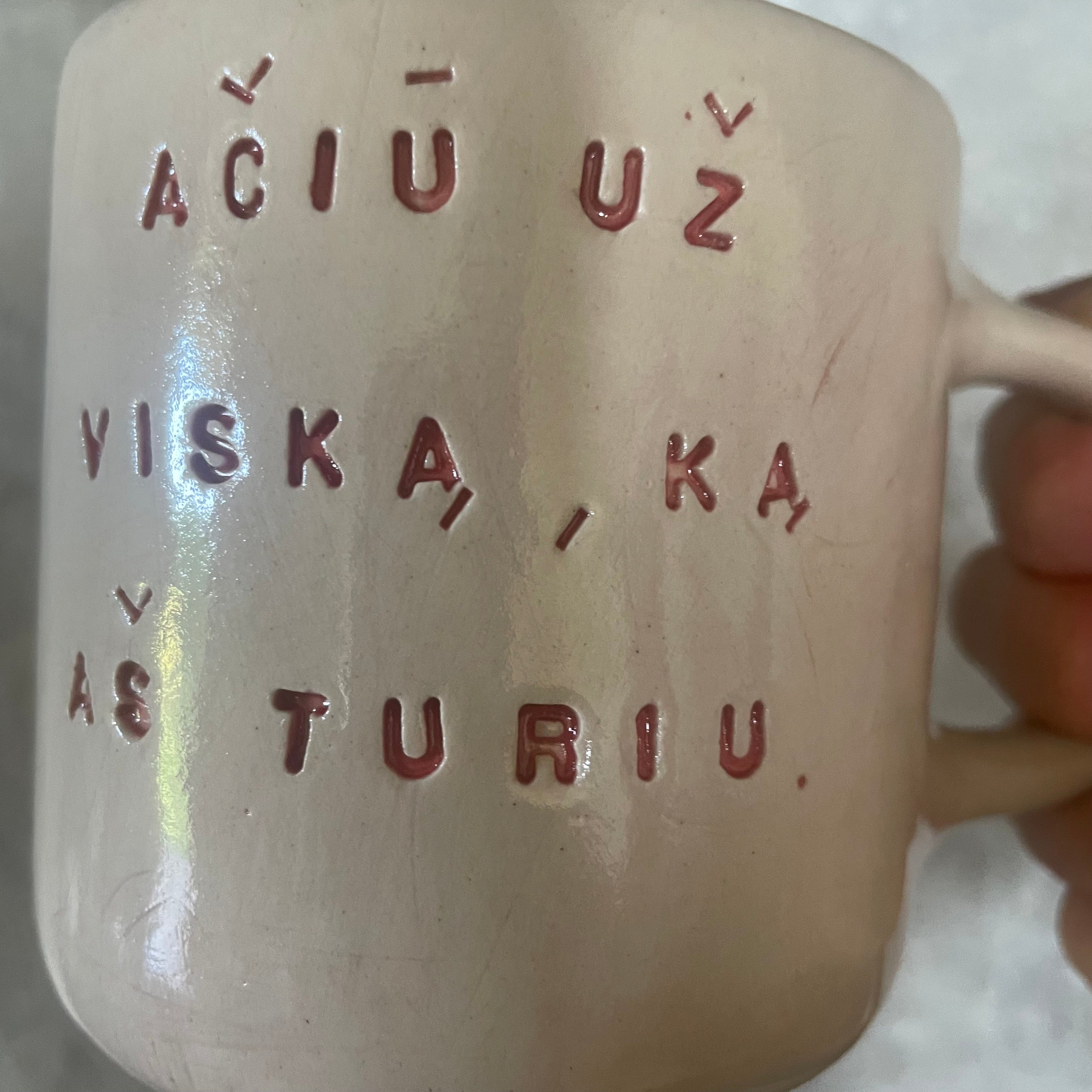 Rožinis dėkingumo puodelis
