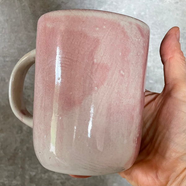 Pink mug with funny phrase in Lithuanian