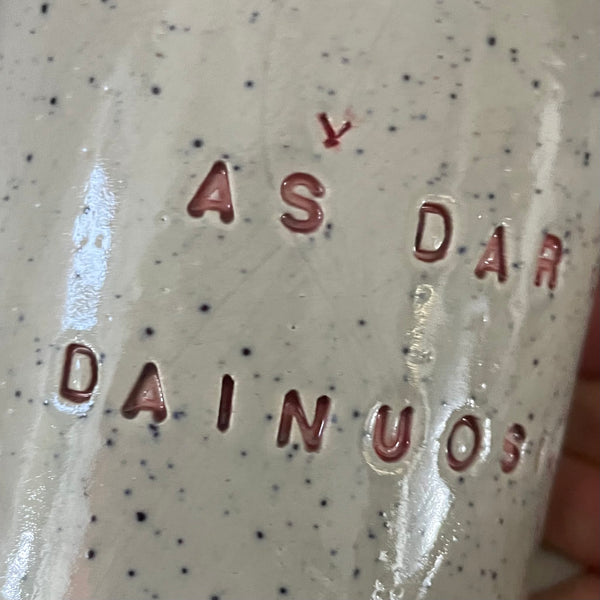 Dainuojančių puodelis