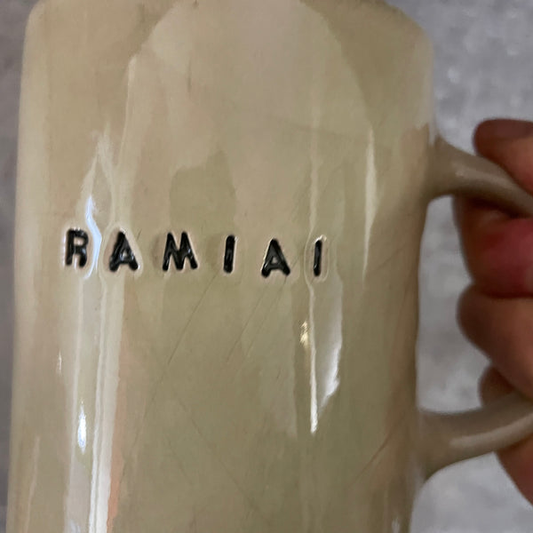 Jaukus puodelis RAMIAI su kate