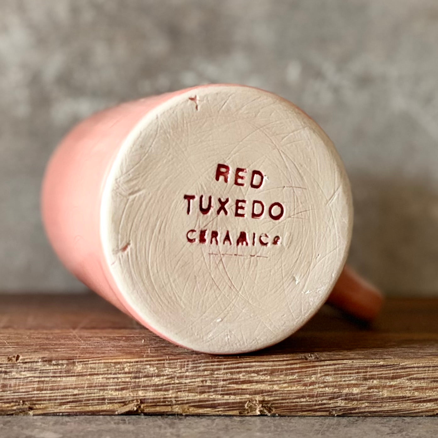Pink mug with funny phrase in Lithuanian
